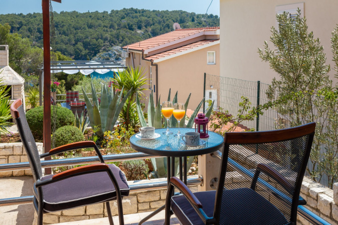 Außen, Apartmani Babić Otok Brač