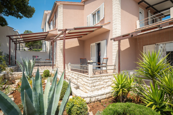 Außen, Apartmani Babić Otok Brač