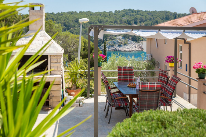 Außen, Apartmani Babić Otok Brač